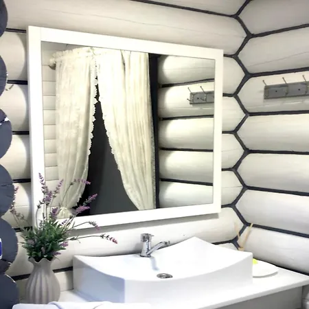 Lavanda окремий з каміном