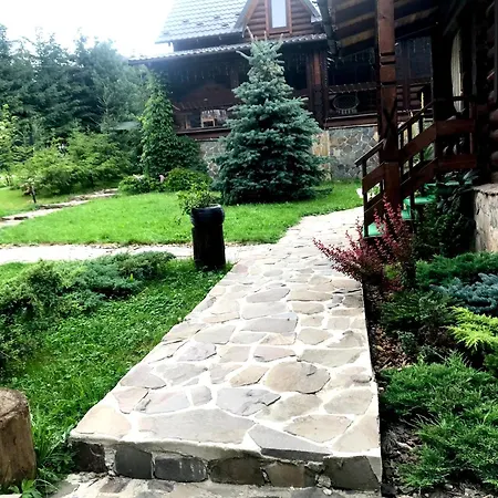 Lavanda окремий з каміном Буковель